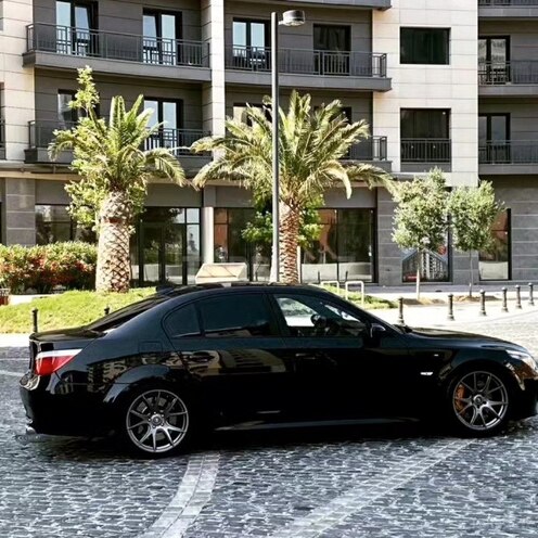 BMW M5 2005, 154,000 km - 5.0 l - Bakı