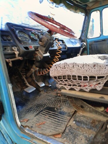 ZIL 4334 1991, 380,000 km - 6.0 l - Qusar