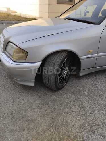 Mercedes C 180 1999, 398,000 km - 1.8 л - Cəlilabad