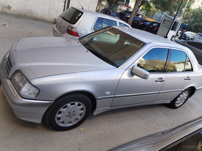 Mercedes C 240 1997, 255,000 km - 2.4 l - Bakı