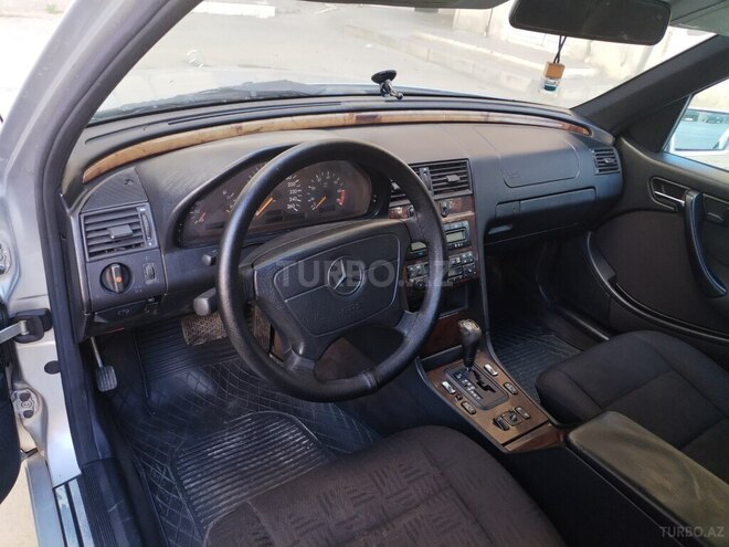 Mercedes C 240 1997, 255,000 km - 2.4 l - Bakı