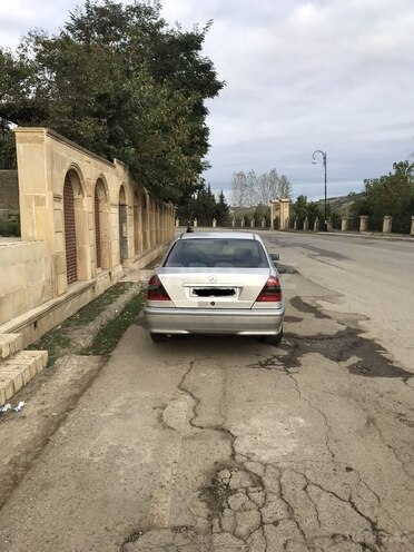 Mercedes C 180 2000, 450,000 km - 1.8 l - Yardımlı