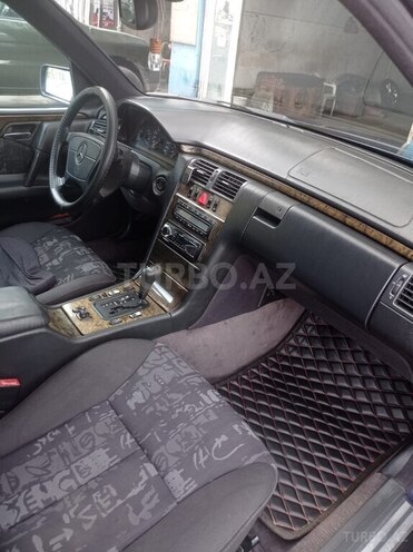 Mercedes E 240 1998, 459,000 km - 2.4 l - Bakı