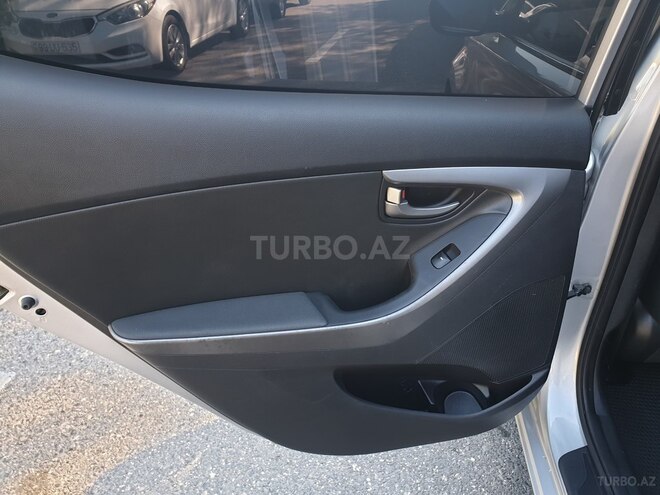 Hyundai Elantra 2015, 80,100 km - 1.6 l - Bakı