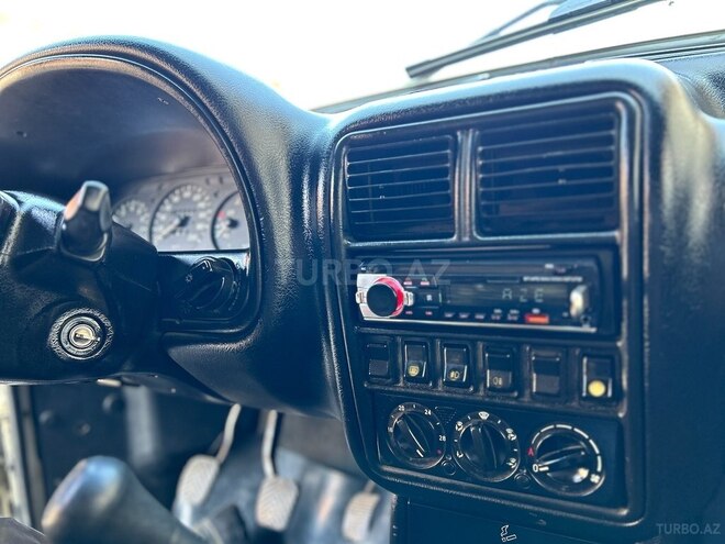 GAZ 31105 2005, 156,700 km - 2.4 л - Gəncə