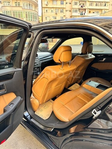 Mercedes E 220 2013, 334,744 km - 2.2 l - Bakı