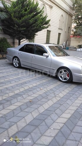 Mercedes E 270 2001, 295,000 km - 2.7 l - Bakı