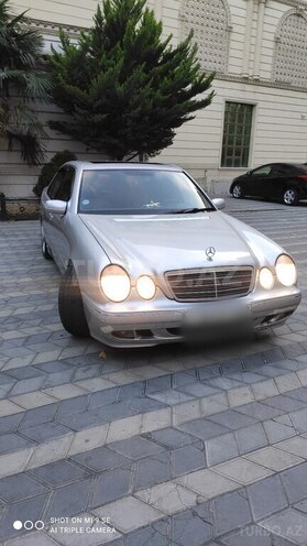 Mercedes E 270 2001, 295,000 km - 2.7 l - Bakı
