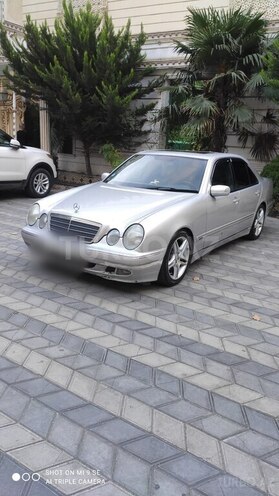 Mercedes E 270 2001, 295,000 km - 2.7 l - Bakı