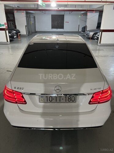 Mercedes E 220 2015, 221,000 km - 2.2 l - Bakı