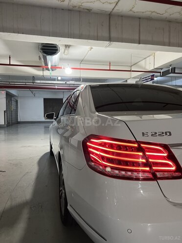 Mercedes E 220 2015, 221,000 km - 2.2 l - Bakı