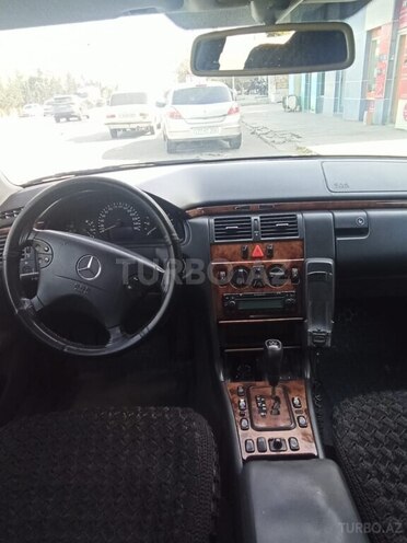 Mercedes E 270 1999, 453,247 km - 2.7 l - Hacıqabul