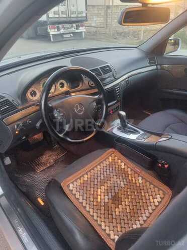 Mercedes E 220 2005, 213,542 km - 2.2 l - Bakı