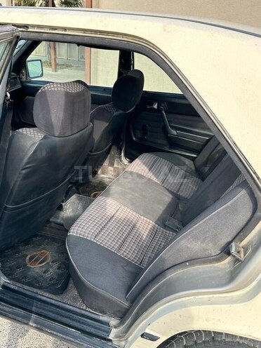 Mercedes 190 1987, 541,236 km - 2.5 l - Bakı