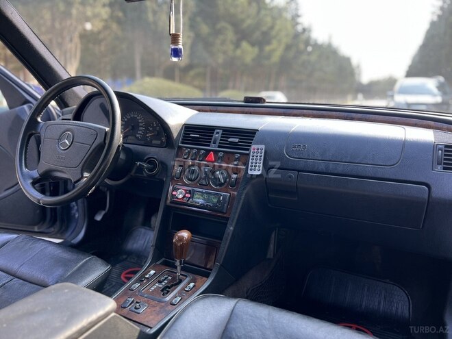 Mercedes C 230 1999, 356,000 km - 2.3 l - Sumqayıt