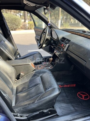 Mercedes C 230 1999, 356,000 km - 2.3 l - Sumqayıt