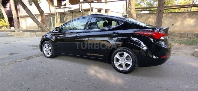 Hyundai Elantra 2015, 143,232 km - 1.8 l - Bakı