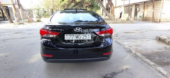 Hyundai Elantra 2015, 143,232 km - 1.8 l - Bakı