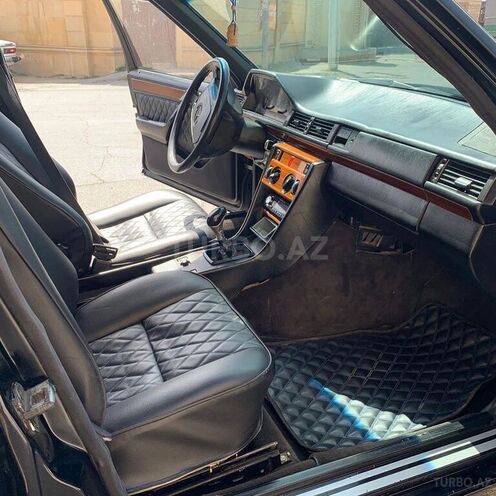 Mercedes E 220 1993, 600,000 km - 2.5 l - Bakı