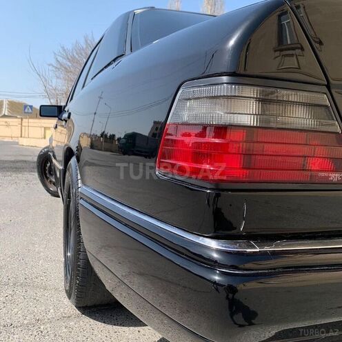 Mercedes E 220 1993, 600,000 km - 2.5 l - Bakı