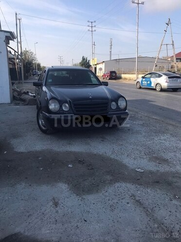 Mercedes E 230 1996, 417,000 km - 2.3 l - Xırdalan