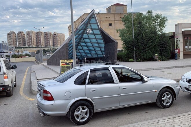 Opel Vectra 1996, 358,000 km - 1.8 l - Bakı