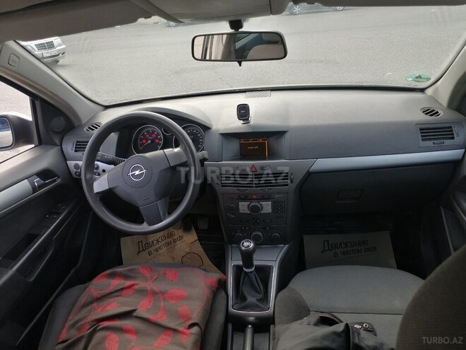 Opel Astra 2004, 241,000 km - 1.4 l - Bakı