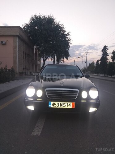 Mercedes E 240 1999, 281,000 km - 2.4 l - Yevlax