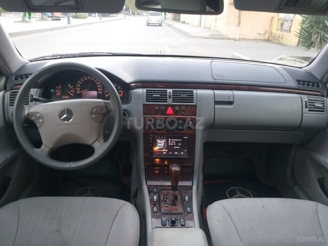 Mercedes E 240 1999, 281,000 km - 2.4 l - Yevlax
