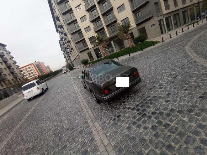 Mercedes E 200 1990, 100,000 km - 2.0 l - Bakı