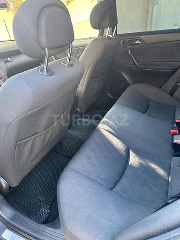Mercedes C 200 2001, 301,000 km - 2.0 l - Bakı