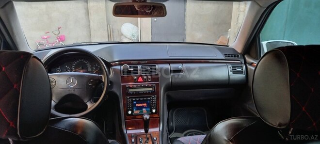 Mercedes E 220 2001, 355,000 km - 2.2 л - Bakı
