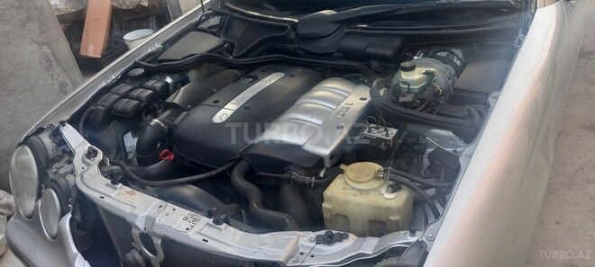 Mercedes E 220 2001, 355,000 km - 2.2 л - Bakı