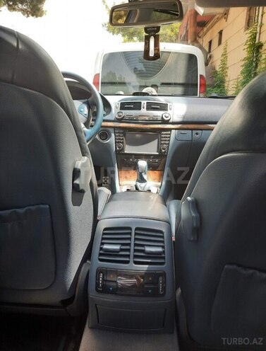 Mercedes E 200 2003, 330,000 km - 1.8 л - Bakı