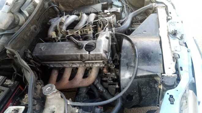 Mercedes E 200 1988, 260,000 km - 2.0 л - Masallı