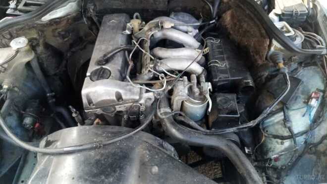 Mercedes E 200 1988, 260,000 km - 2.0 л - Masallı