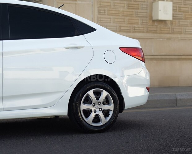 Hyundai Accent 2012, 111,350 km - 1.6 л - Bakı