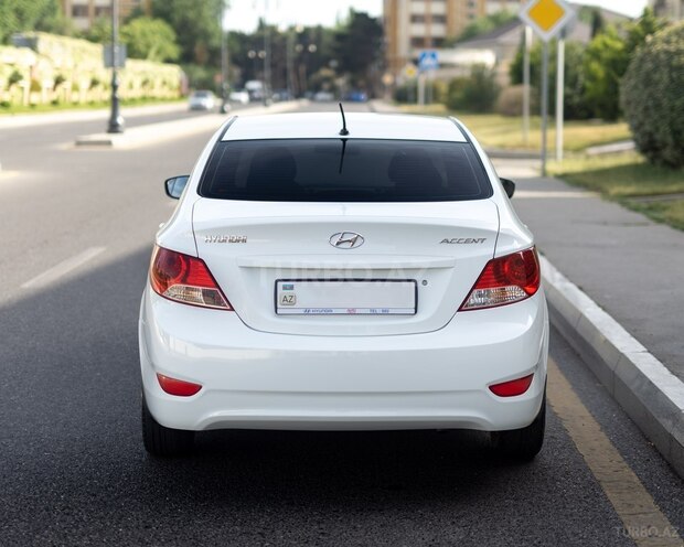 Hyundai Accent 2012, 111,350 km - 1.6 л - Bakı