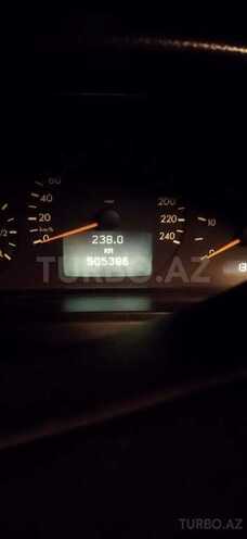 Mercedes E 220 1999, 505,600 km - 2.2 l - Şəki