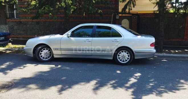Mercedes E 220 1999, 505,600 km - 2.2 l - Şəki