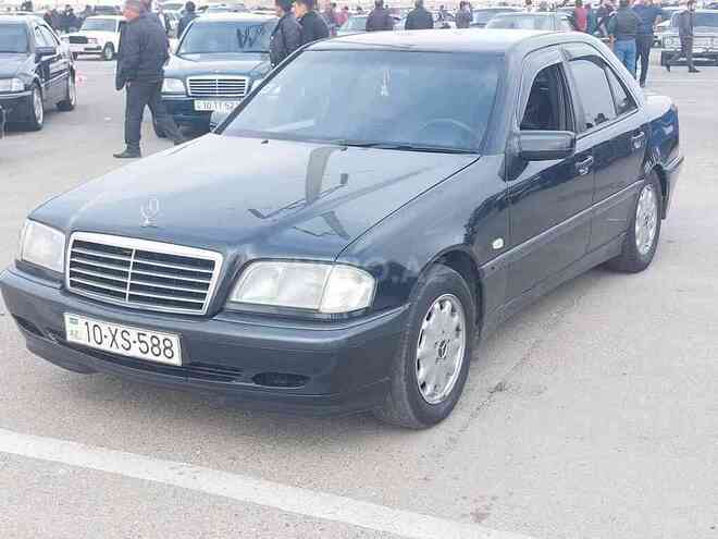 Mercedes C 220 1999, 250,000 km - 2.2 l - Bakı