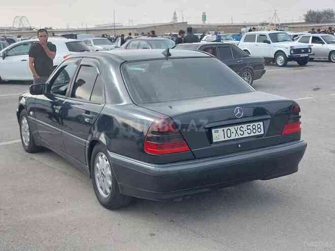 Mercedes C 220 1999, 250,000 km - 2.2 l - Bakı