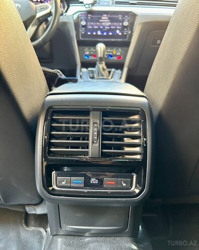 Volkswagen Passat 2021, 70,000 km - 1.4 л - Bakı