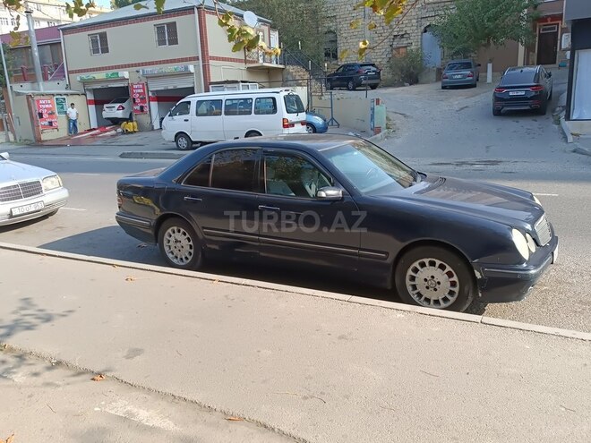 Mercedes E 220 2002, 550,974 km - 2.2 l - Bakı