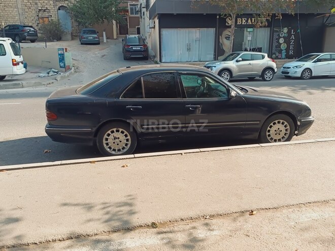 Mercedes E 220 2002, 550,974 km - 2.2 l - Bakı