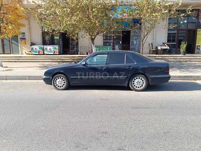 Mercedes E 220 2002, 550,974 km - 2.2 l - Bakı