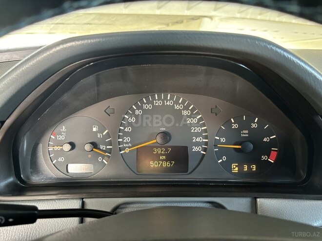 Mercedes E 220 2001, 500,000 km - 2.2 л - Bakı