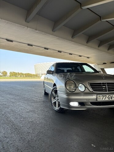 Mercedes E 220 2001, 500,000 km - 2.2 л - Bakı