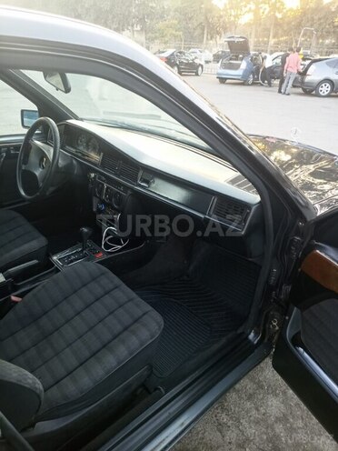 Mercedes 190 1993, 235,236 km - 2.0 л - Bakı
