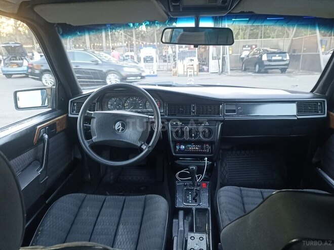 Mercedes 190 1993, 235,236 km - 2.0 л - Bakı